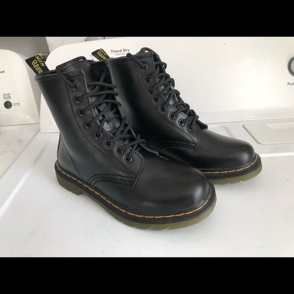 dr martens boots size 3